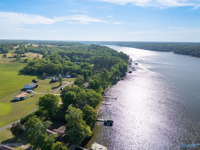 17900 Lakeside Estates Road, Athens, AL 35614