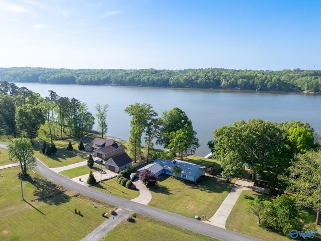 17900 Lakeside Estates Road, Athens, AL 35614