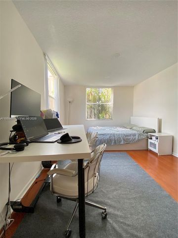 1350 SE 3rd Ave 212, Dania Beach, FL 33004