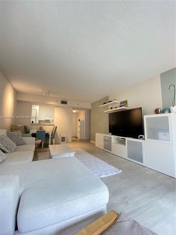 1350 SE 3rd Ave 212, Dania Beach, FL 33004