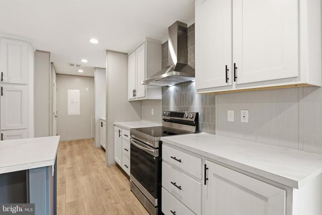 109 W MAIN STREET, Fayetteville, PA 17222