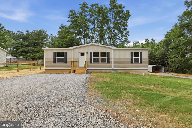 109 W MAIN STREET, Fayetteville, PA 17222
