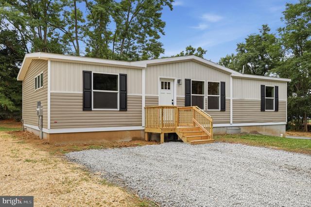 109 W MAIN STREET, Fayetteville, PA 17222