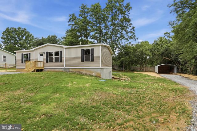 109 W MAIN STREET, Fayetteville, PA 17222