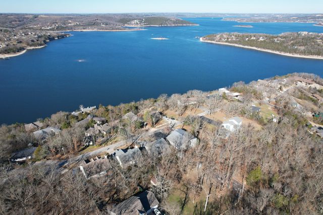 420 Amanda Road, Ridgedale, MO 65739