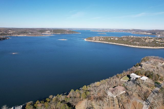 420 Amanda Road, Ridgedale, MO 65739