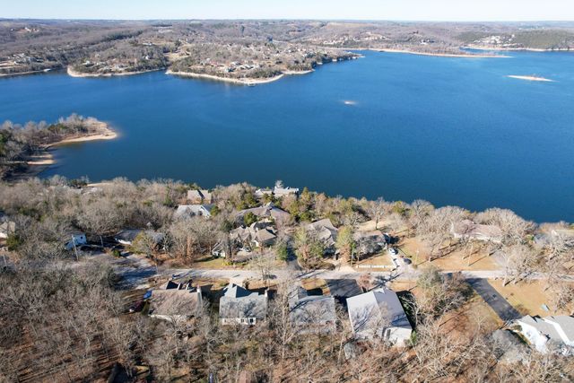 420 Amanda Road, Ridgedale, MO 65739