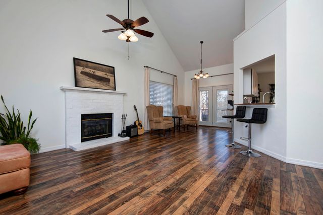 420 Amanda Road, Ridgedale, MO 65739