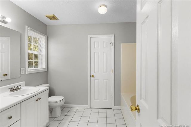 4129 Batesburg Drive, Hope Mills, NC 28348