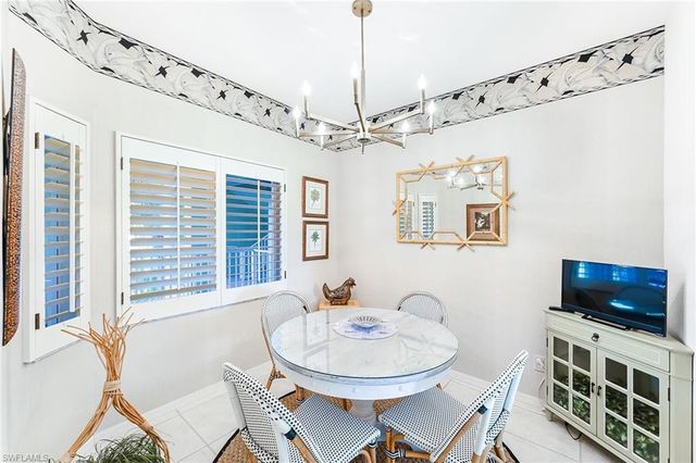 7638 Pebble Creek CIR 4-202, Naples, FL 34108