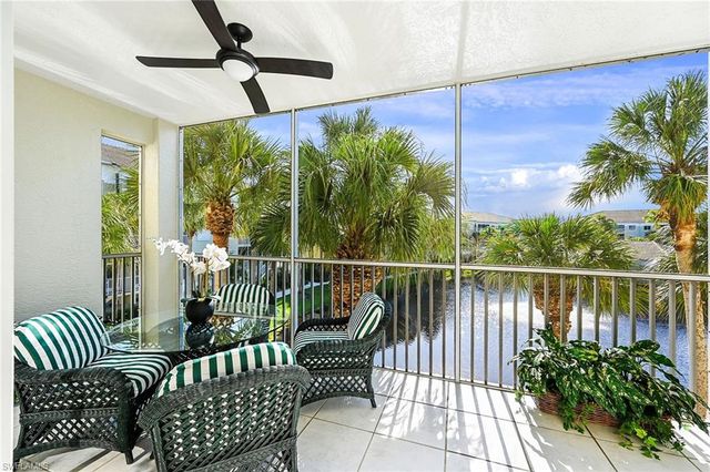 7638 Pebble Creek CIR 4-202, Naples, FL 34108