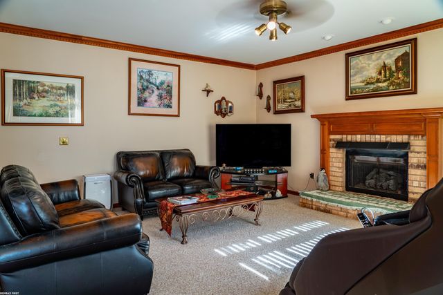 4134 Vera Court, Sterling Heights, MI 48310