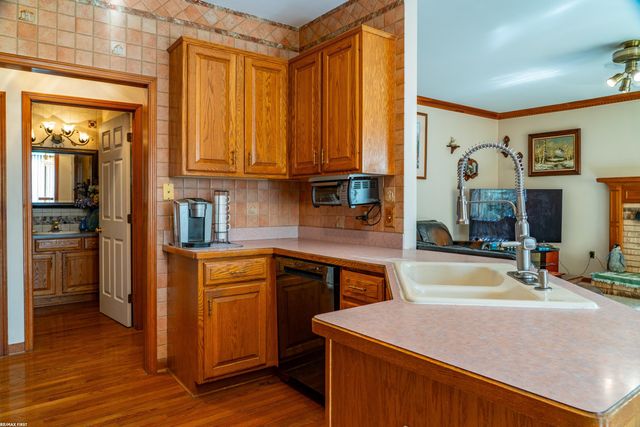 4134 Vera Court, Sterling Heights, MI 48310
