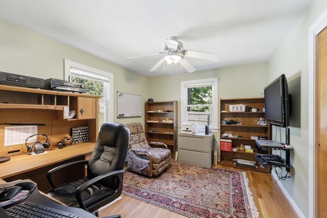 6 Brynmawr Dr, East Longmeadow, MA 01028
