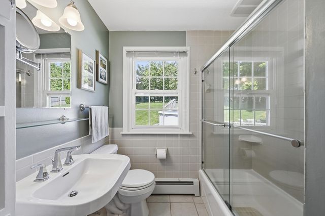 6 Brynmawr Dr, East Longmeadow, MA 01028