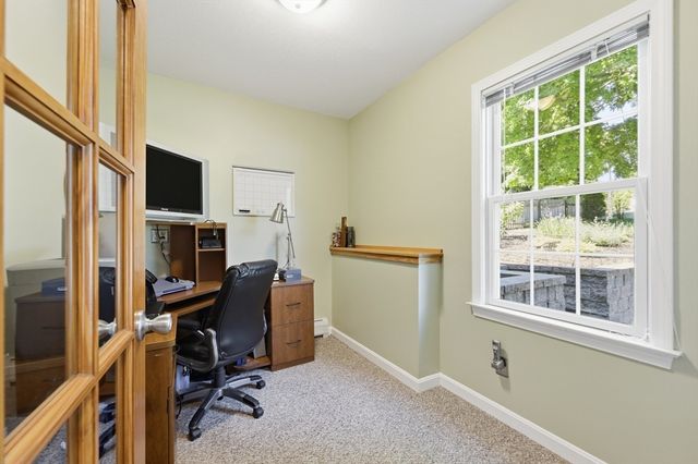 6 Brynmawr Dr, East Longmeadow, MA 01028