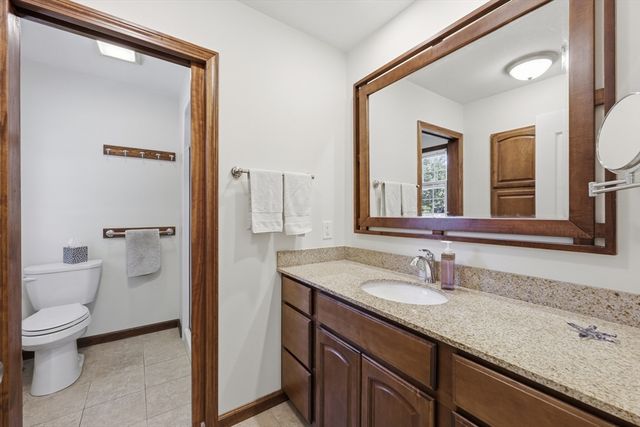 6 Brynmawr Dr, East Longmeadow, MA 01028