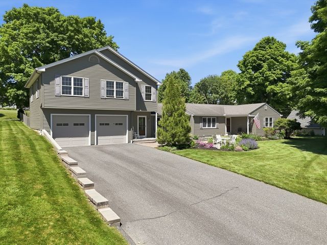 6 Brynmawr Dr, East Longmeadow, MA 01028