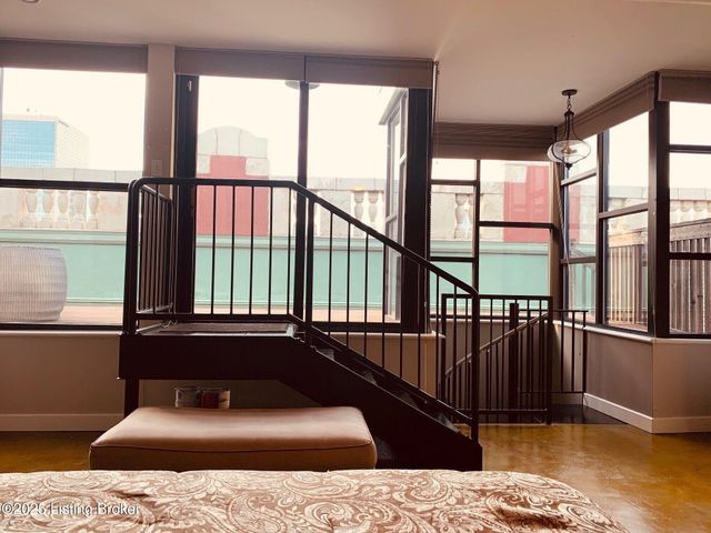 604 S 3rd St 809, Louisville, KY 40202