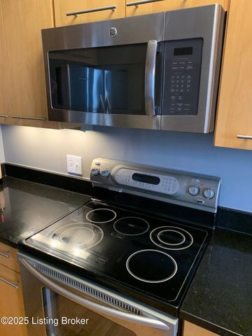 604 S 3rd St 809, Louisville, KY 40202