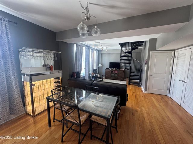 604 S 3rd St 809, Louisville, KY 40202