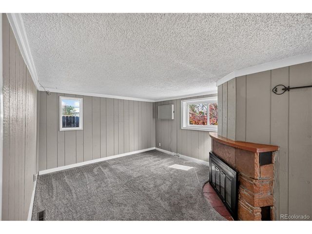 1027 S Quitman St, Denver, CO 80219