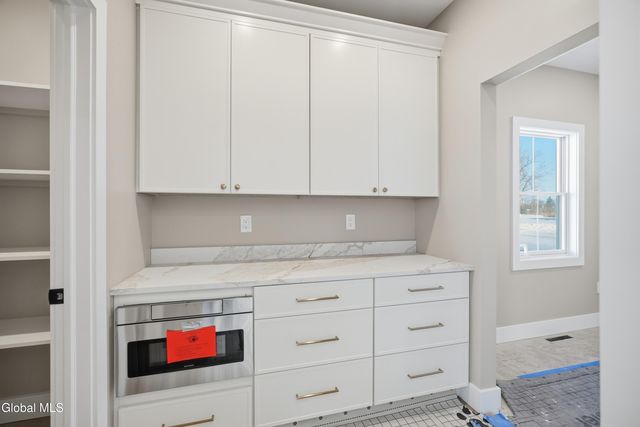 1 Welding Way, Colonie, NY 12047