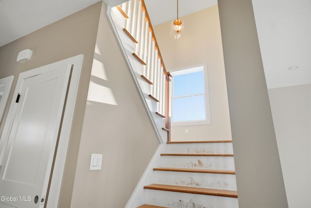 1 Welding Way, Colonie, NY 12047