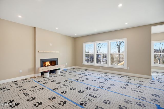 1 Welding Way, Colonie, NY 12047