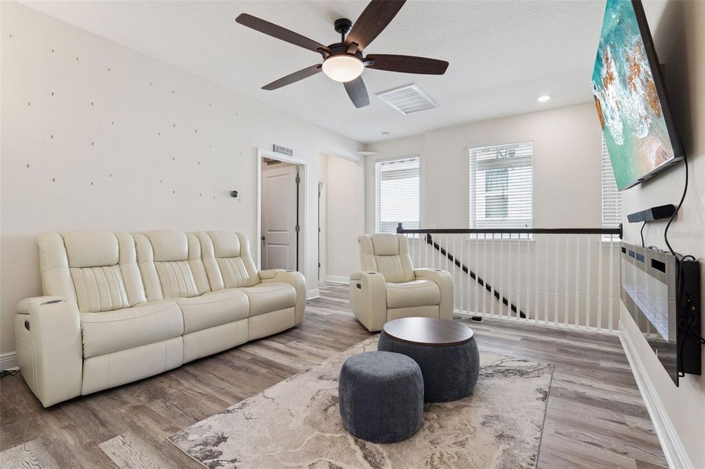 Image 27 of property listing at 9360 MEADOW HUNT WAY, Winter Garden, FL 34787