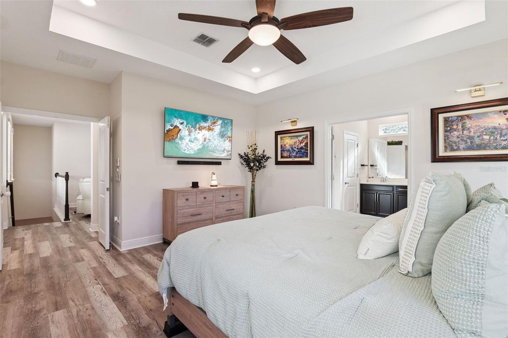 Image 37 of property listing at 9360 MEADOW HUNT WAY, Winter Garden, FL 34787