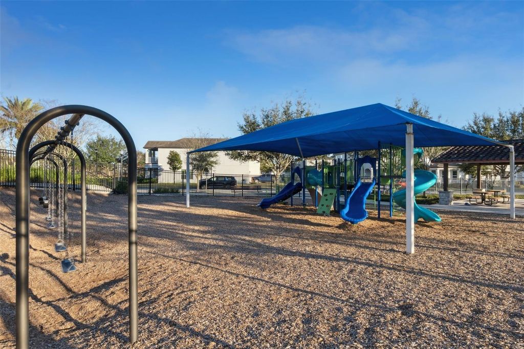 Image 59 of property listing at 9360 MEADOW HUNT WAY, Winter Garden, FL 34787