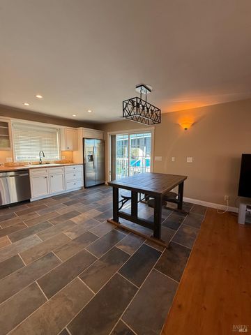 136 Berryessa Dr, Napa, CA 94558