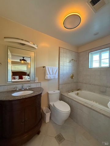 136 Berryessa Dr, Napa, CA 94558