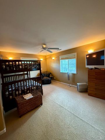 136 Berryessa Dr, Napa, CA 94558