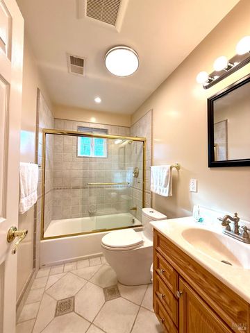 136 Berryessa Dr, Napa, CA 94558