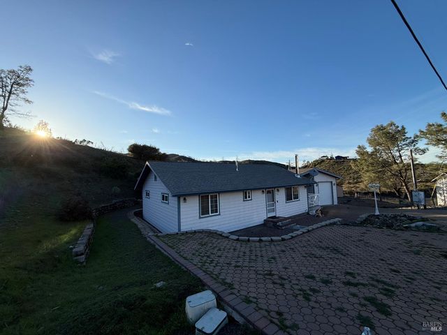 136 Berryessa Dr, Napa, CA 94558
