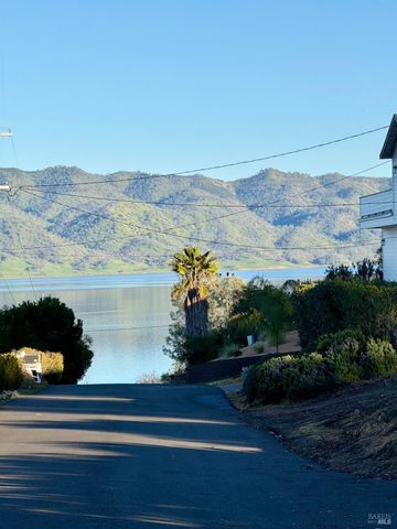 136 Berryessa Dr, Napa, CA 94558