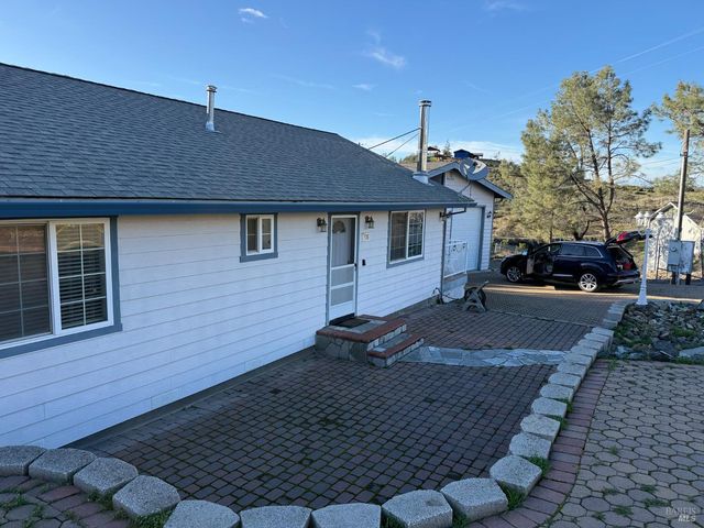 136 Berryessa Dr, Napa, CA 94558