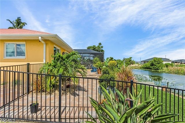 1205 NE 11th TER, Cape Coral, FL 33909