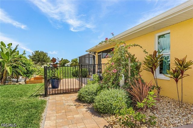 1205 NE 11th TER, Cape Coral, FL 33909