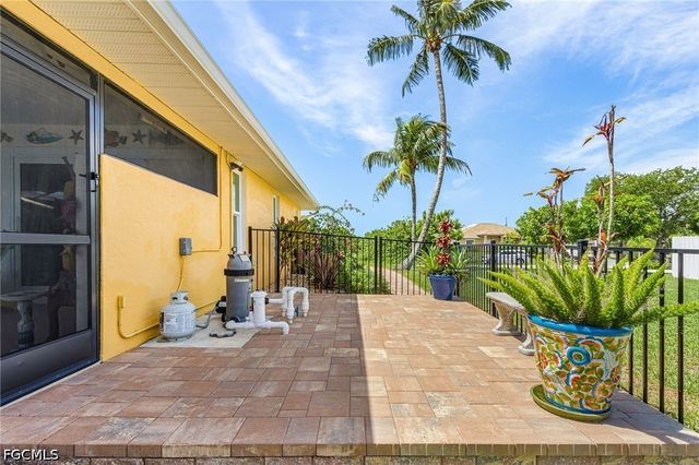1205 NE 11th TER, Cape Coral, FL 33909