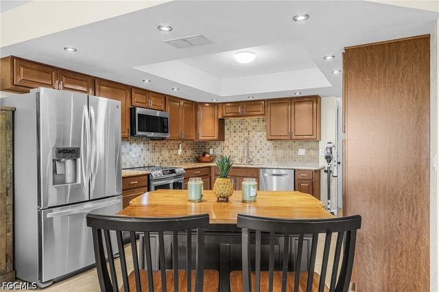 1205 NE 11th TER, Cape Coral, FL 33909