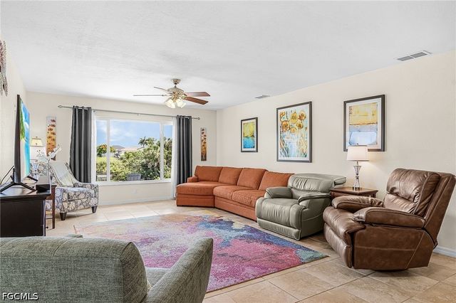1205 NE 11th TER, Cape Coral, FL 33909