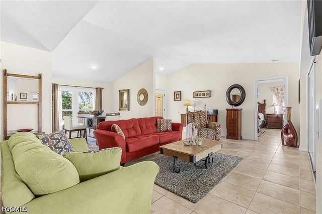 1205 NE 11th TER, Cape Coral, FL 33909