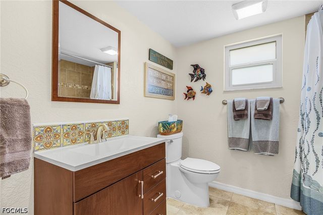 1205 NE 11th TER, Cape Coral, FL 33909