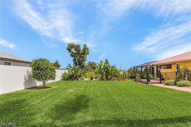 1205 NE 11th TER, Cape Coral, FL 33909