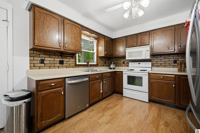 1130 Wright Road, Murray, KY 42071