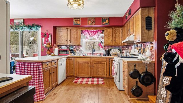 12718 112th Avenue, Grand Haven, MI 49417