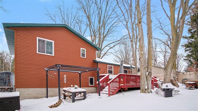 12718 112th Avenue, Grand Haven, MI 49417